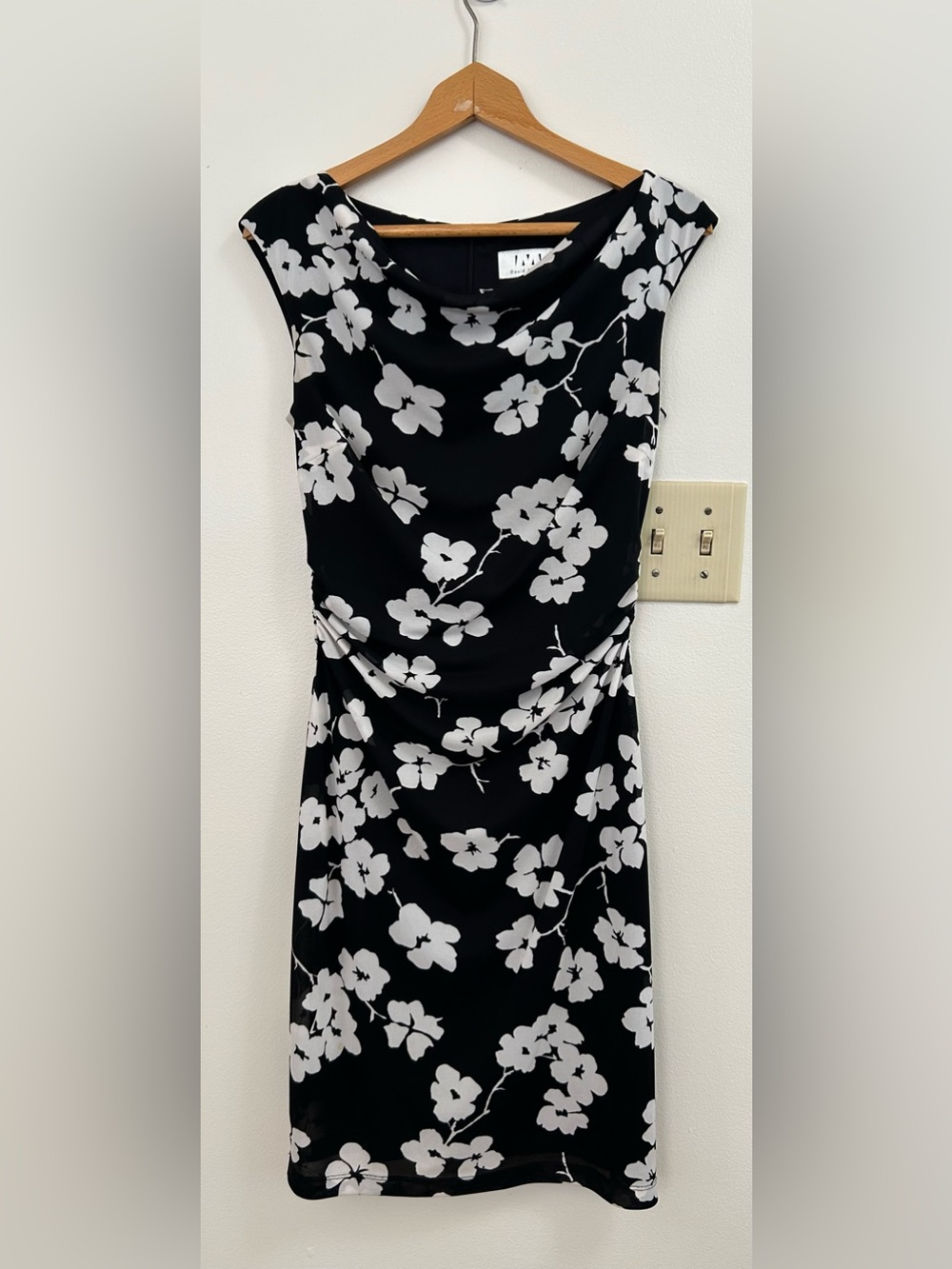 David Meister Black and White Floral Midi Dress (size 6)